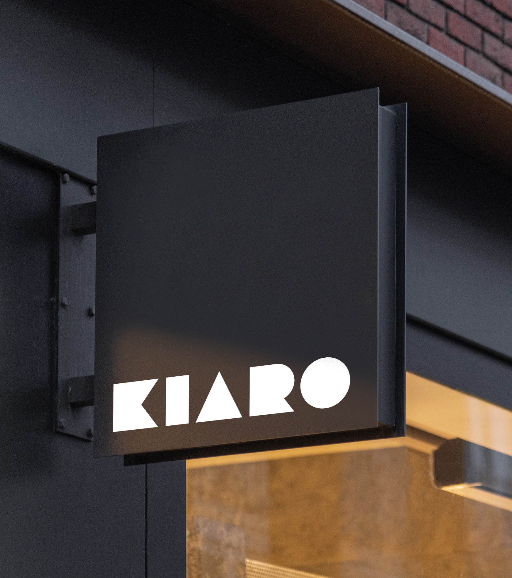 Kiaro_Portfolio_Store_Sign